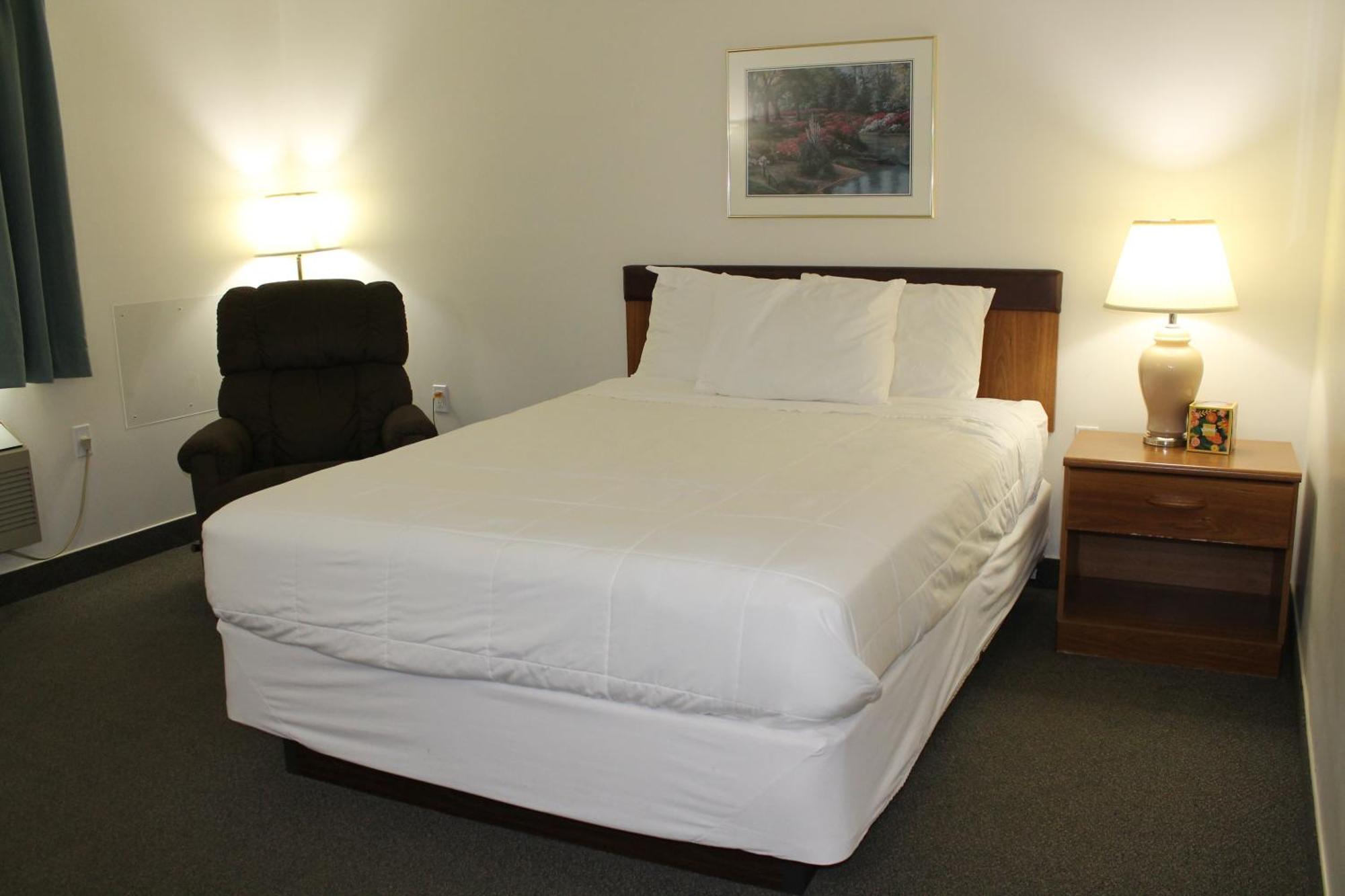 American Host Inn Hart Ngoại thất bức ảnh