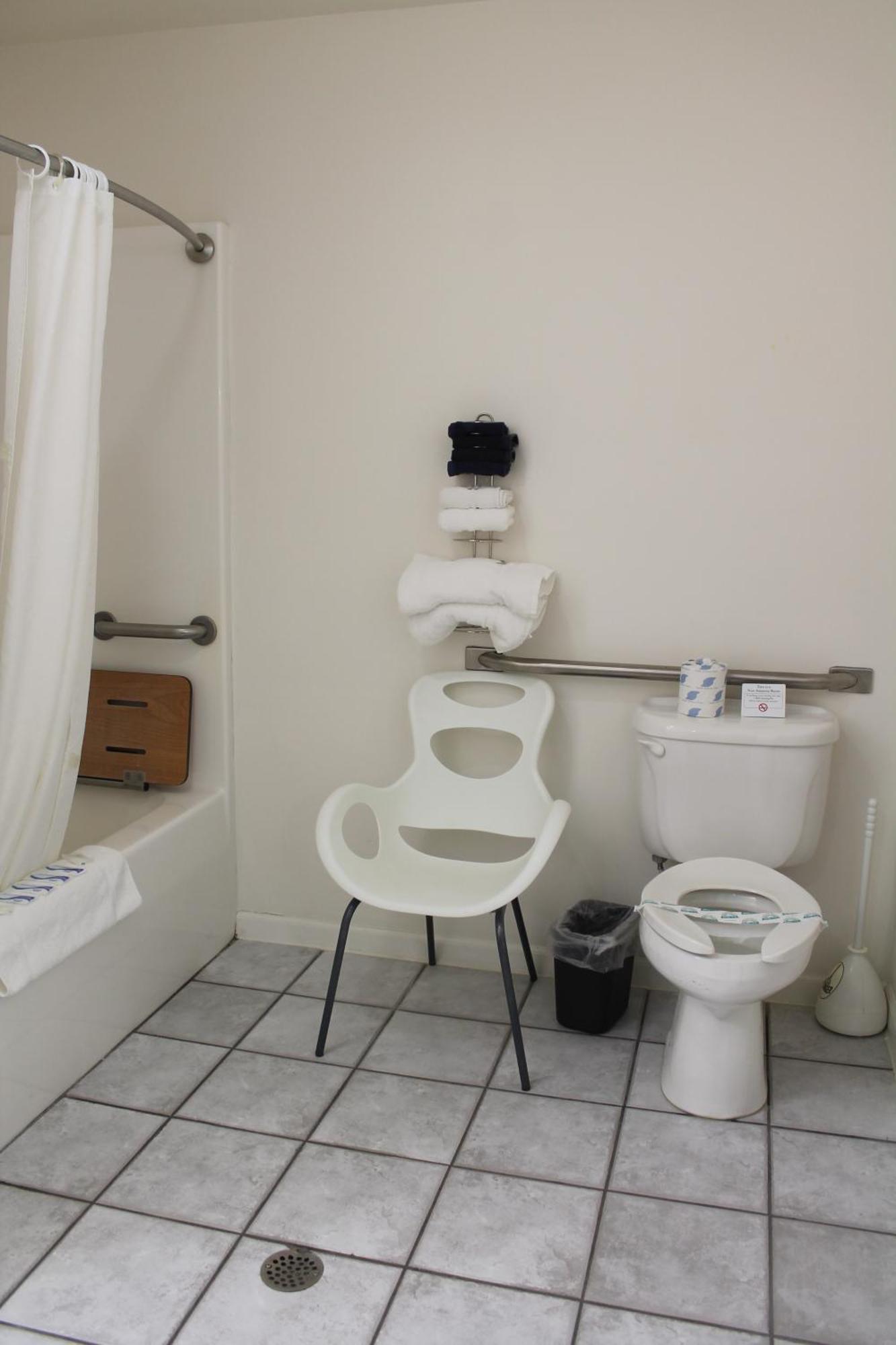 American Host Inn Hart Ngoại thất bức ảnh