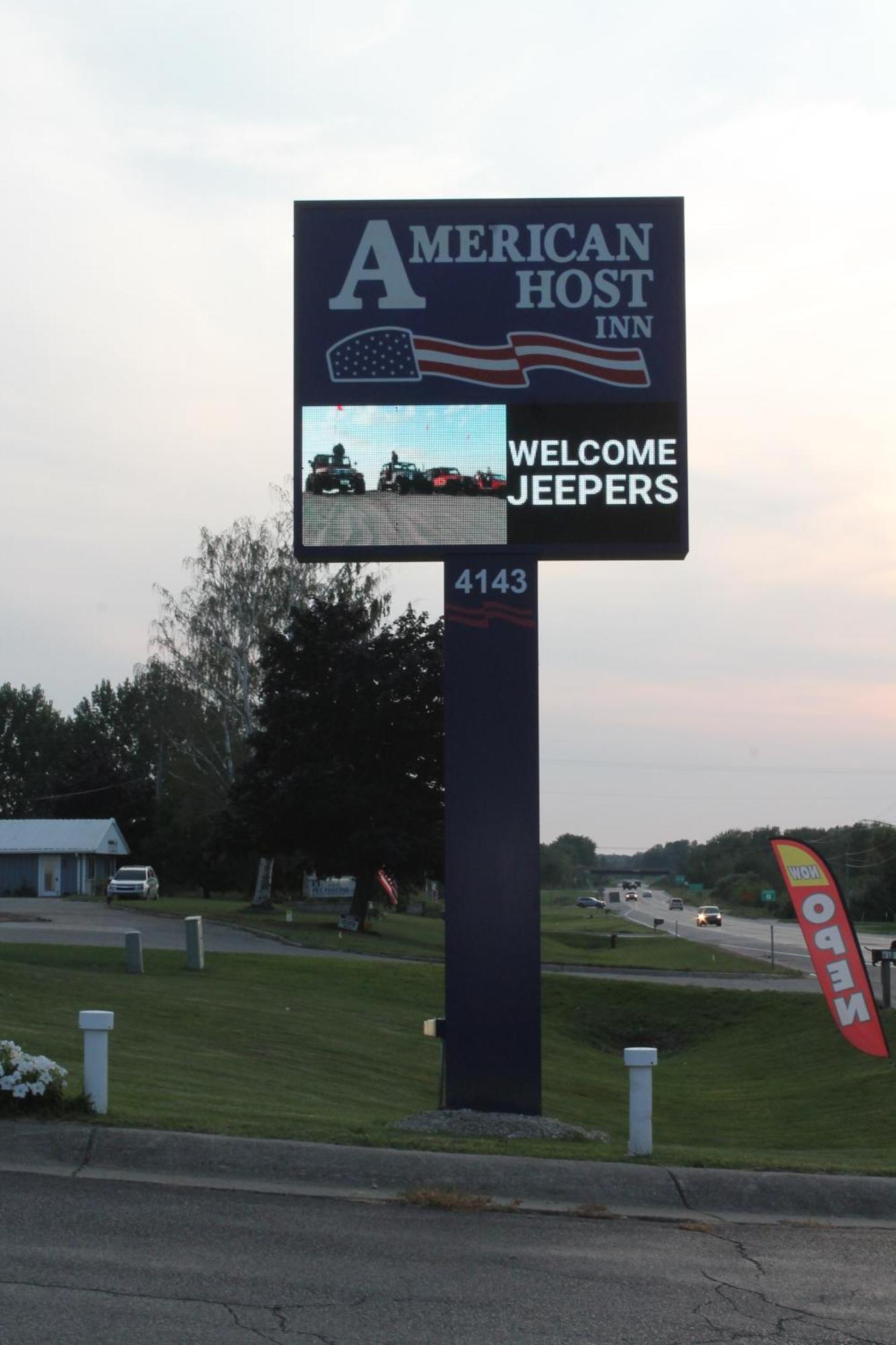 American Host Inn Hart Ngoại thất bức ảnh